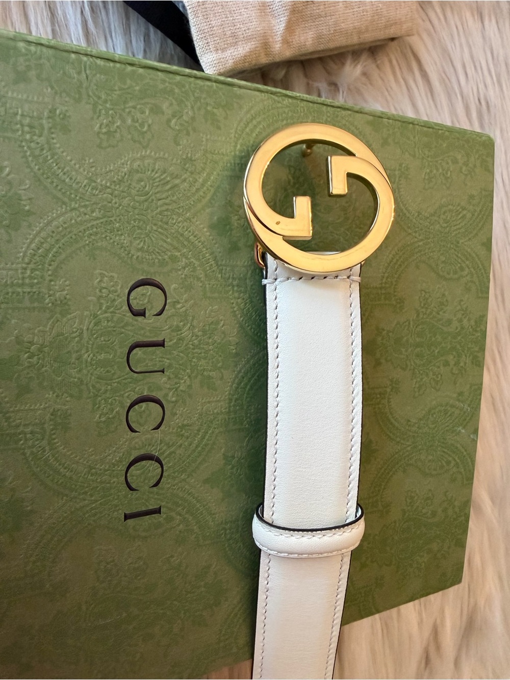 Gucci White Leather Belt with Gold Double G Buckle - Picture 9 of 11